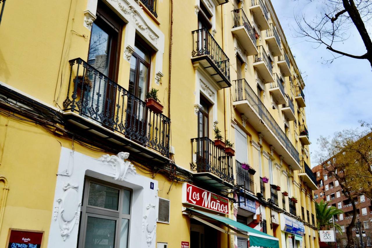 Hola Valencia - Holiday Apartments ภายนอก รูปภาพ