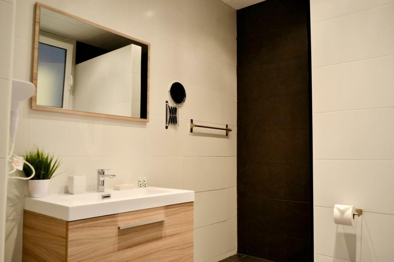 Hola Valencia - Holiday Apartments ภายนอก รูปภาพ